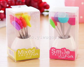 精致生活小物 不銹鋼陶瓷底座可愛笑臉水果叉，讓甜品時光更有趣